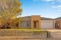7 Lewisham Place, Craigieburn VIC, Craigieburn - Image 1