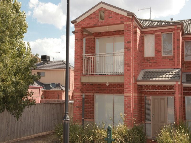 22 Flame Crescent SOUTH MORANG, South Morang - Thumbnail 3
