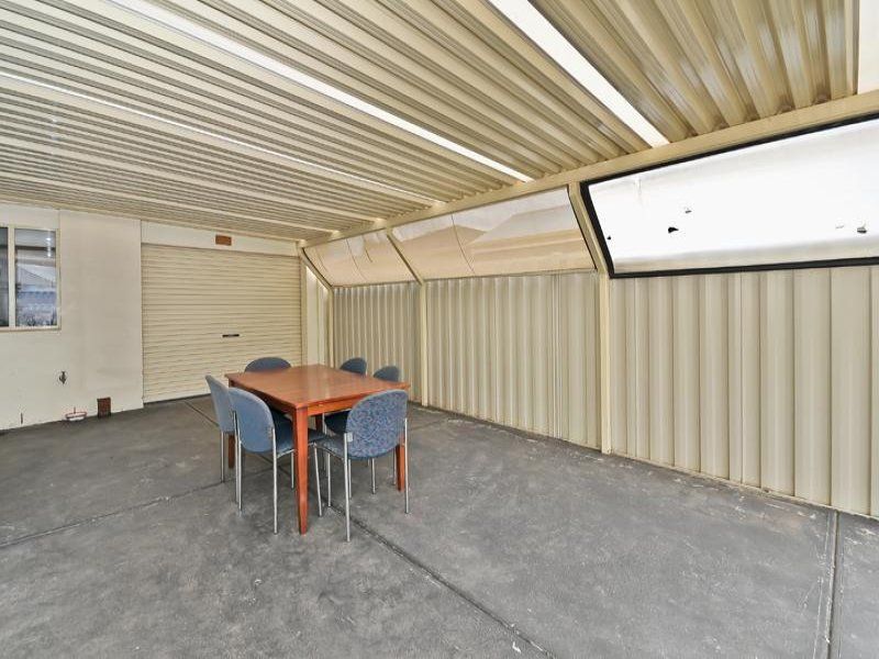 32 The Parkway, Caroline Springs - Thumbnail 8