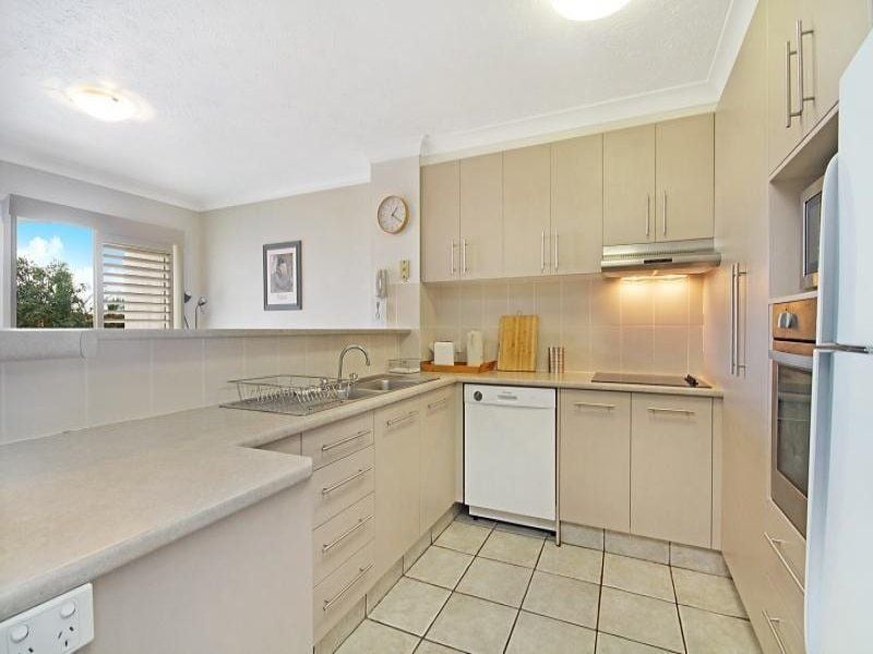 13/31 Dutton Streetn'Ocean View Terraces' COOLANGATTA QLD, Terraces' Coolangatta - Thumbnail 4