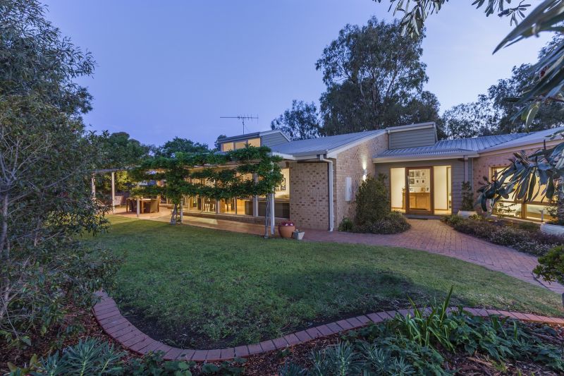 4 Curlew Court Barwon Heads VIC, Barwon Heads - Thumbnail 2