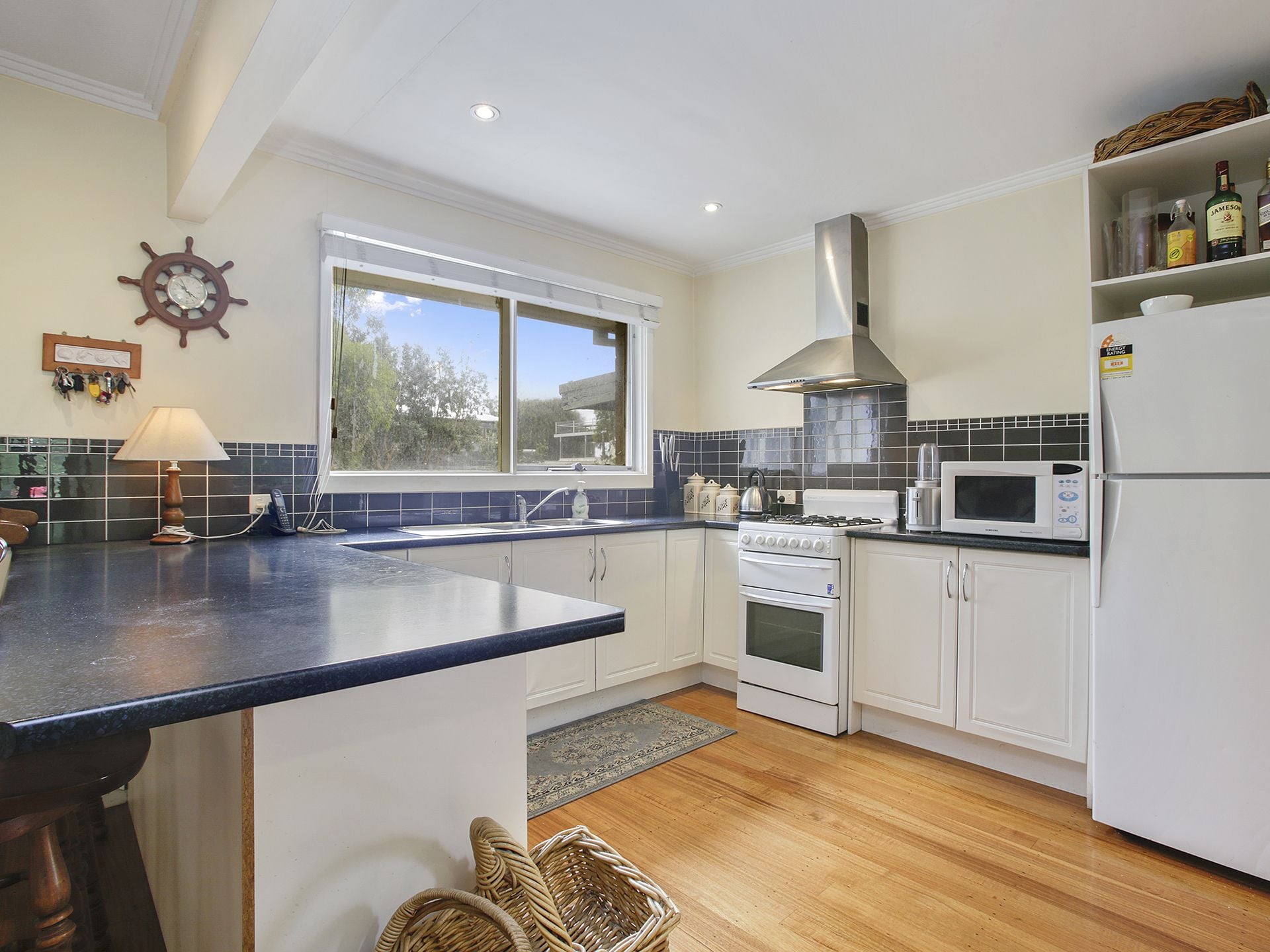 24 Nelson Street, Apollo Bay - Thumbnail 3