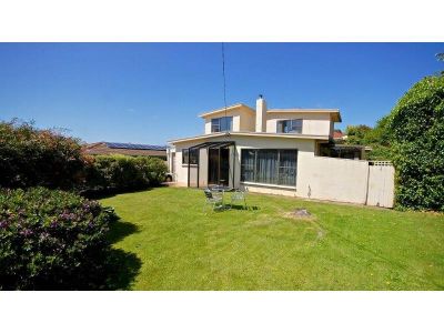 5
 
 
 
  
 
 
 1
 
 
 
  
 
 
 1
 
 
 
 
 
 
 
 11 Longview Crescent, DEVONPORT TAS 7310, Devonport - Thumbnail 2