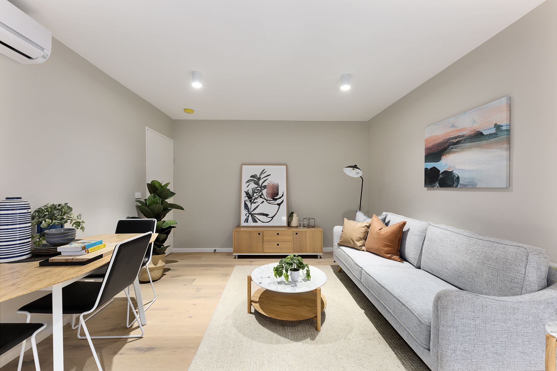 Simply Stunning - Additional Study & Courtyard