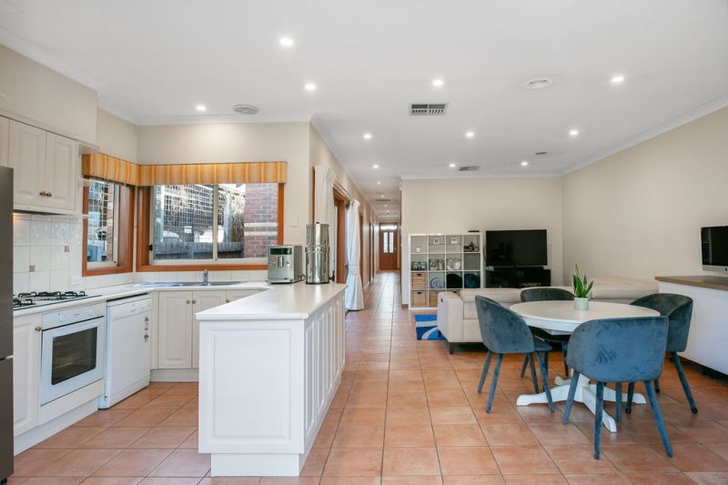 12 Amaranth Avenue, Altona North - Thumbnail 5
