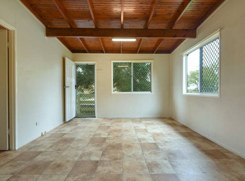 2 Barkley Court, Harristown QLD, Harristown - Thumbnail 3