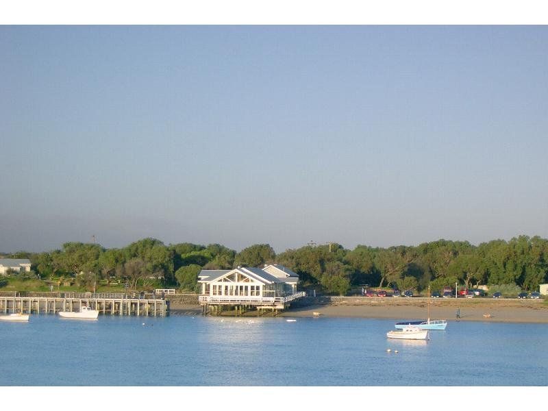 2 Lawrenny Court BARWON HEADS VIC, Barwon Heads - Thumbnail 3