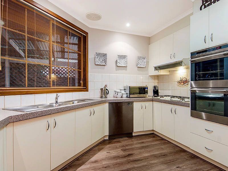 25 Knightsbridge Avenue, Altona Meadows - Thumbnail 3