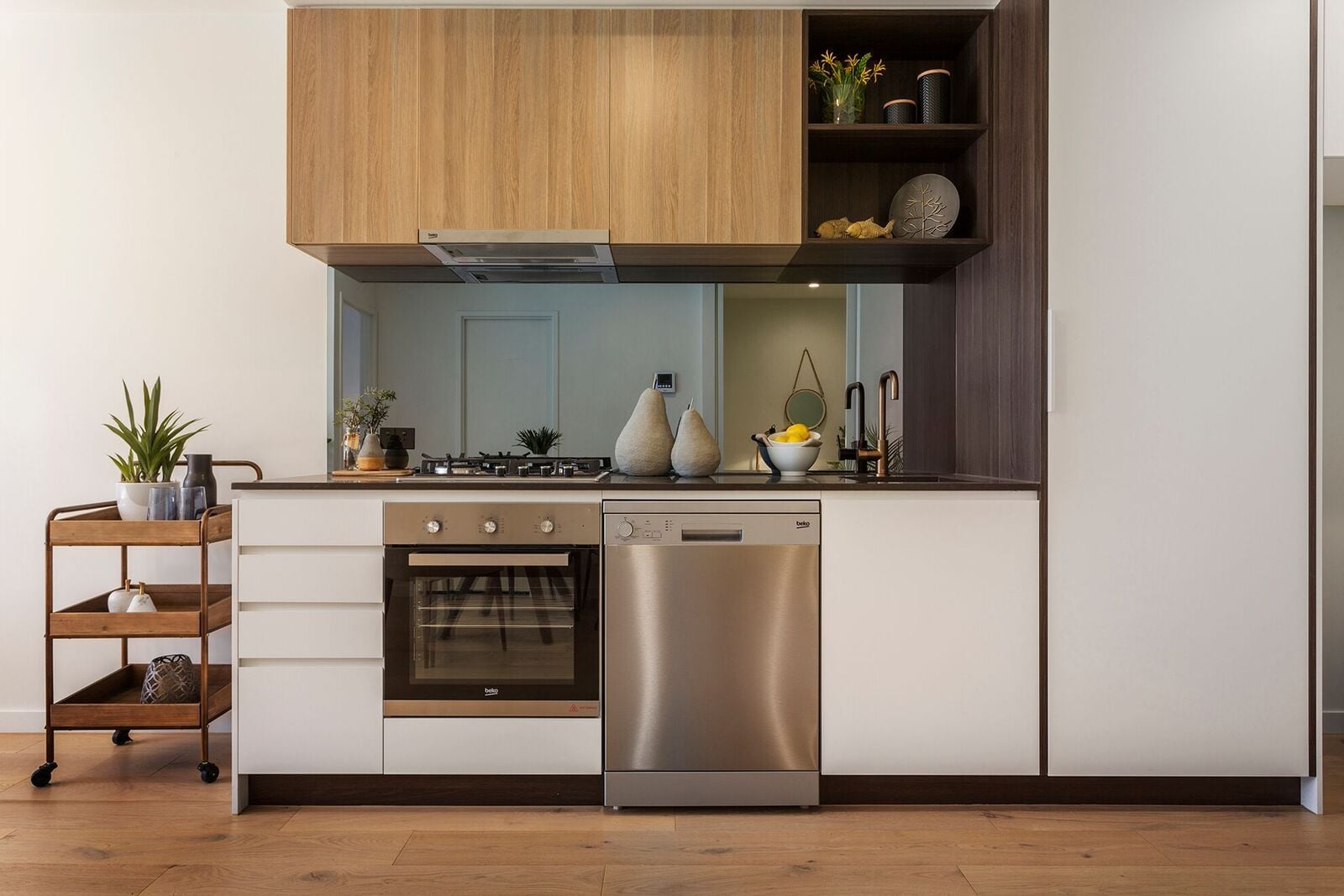 SPACIOUS 1 BEDROOM + 1 FLEXI