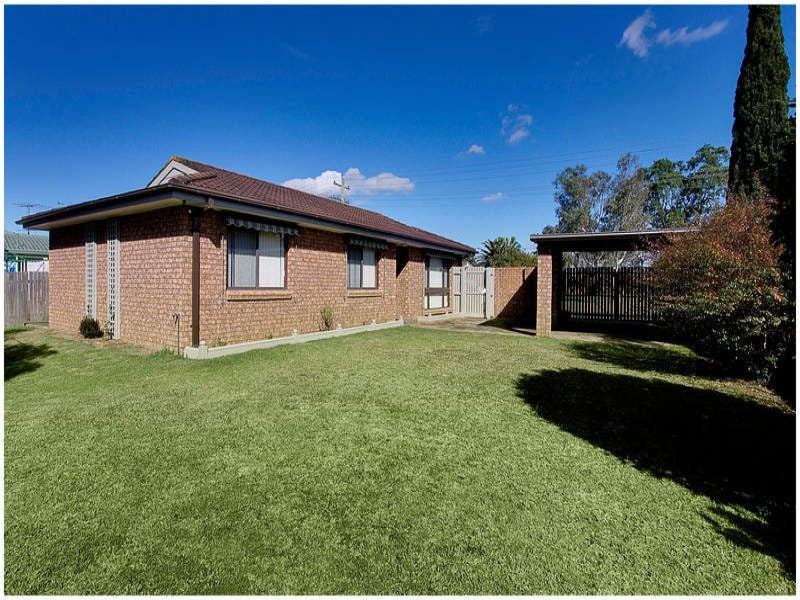 22 Holborrow Avenue, Richmond - Thumbnail 4