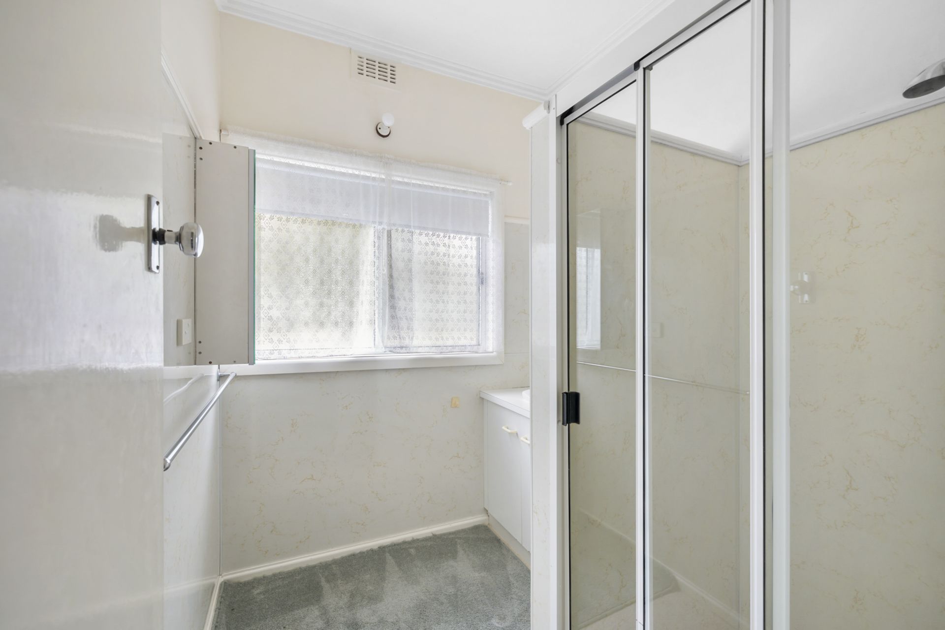 1229 Norman Street Wendouree VIC, Wendouree - Thumbnail 7