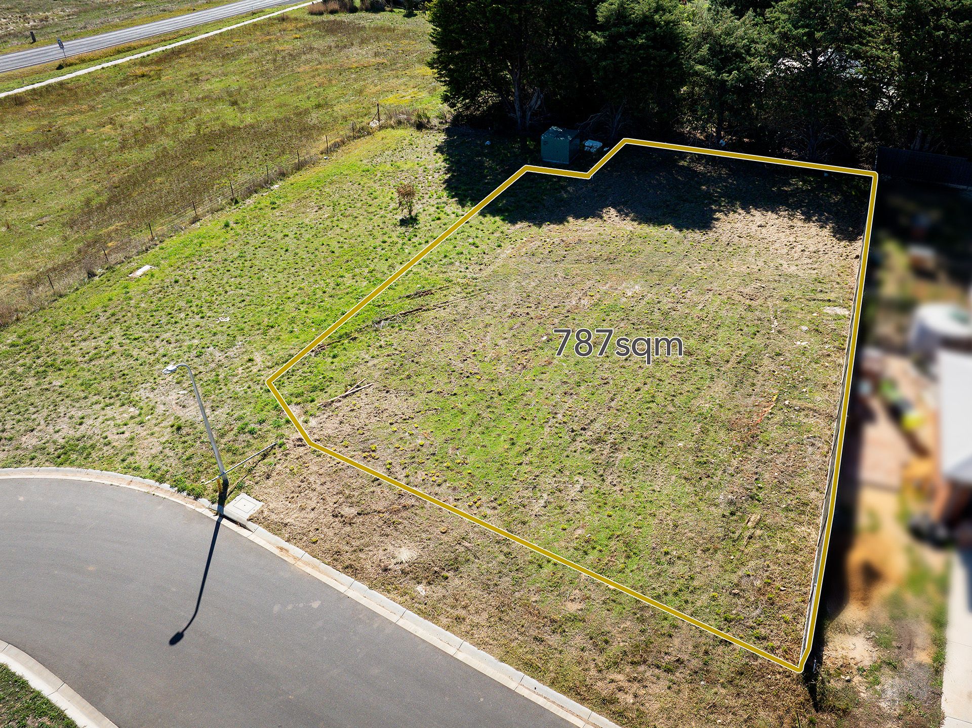 1 Banksia Court, Campbells Creek - Image 1