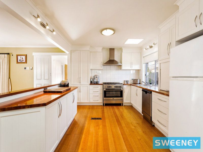 33 Dove Avenue, Altona - Thumbnail 3