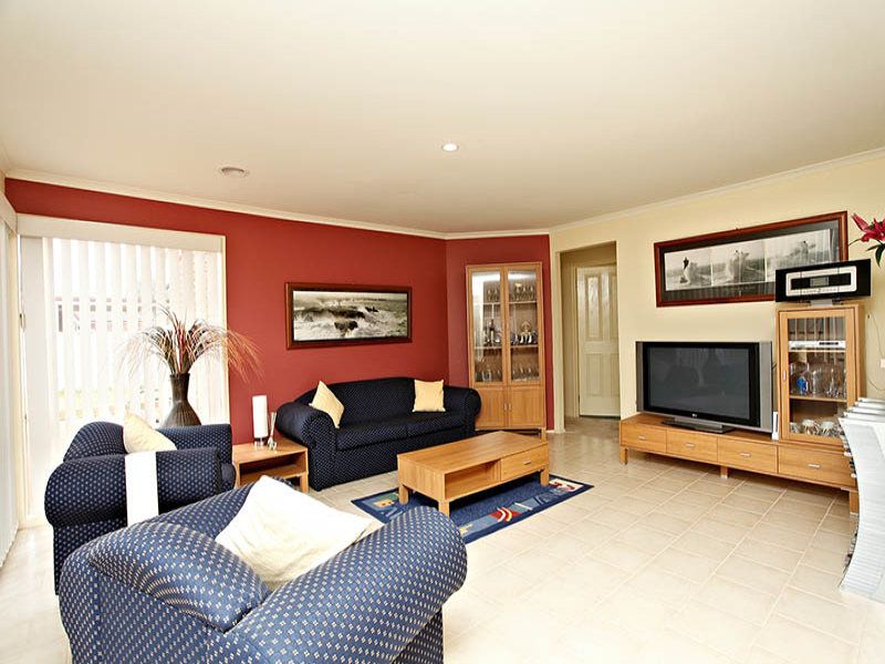 11 Springfield Close, Caroline Springs - Thumbnail 4