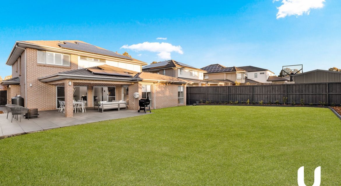 Colebee 8 Kirkwood Crescent