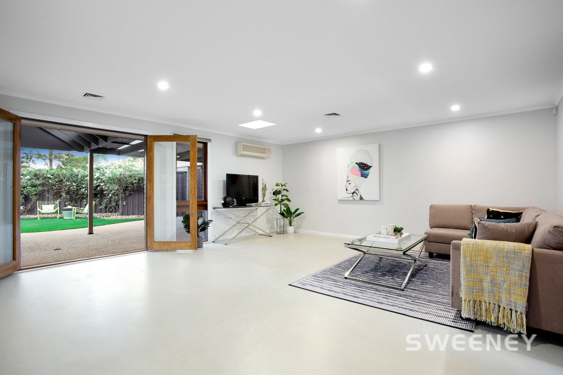 2 York Close, Altona Meadows - Thumbnail 4