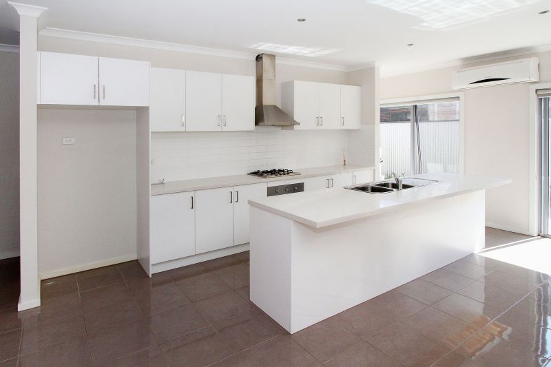 2/6 Clunes Street, Kingsbury