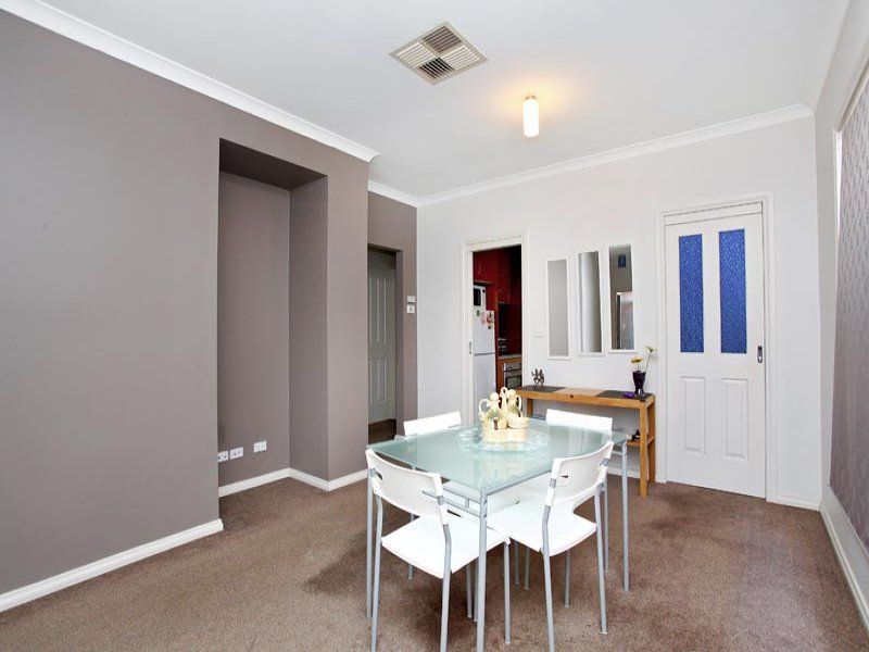 10 Cleland Way, Caroline Springs - Thumbnail 6