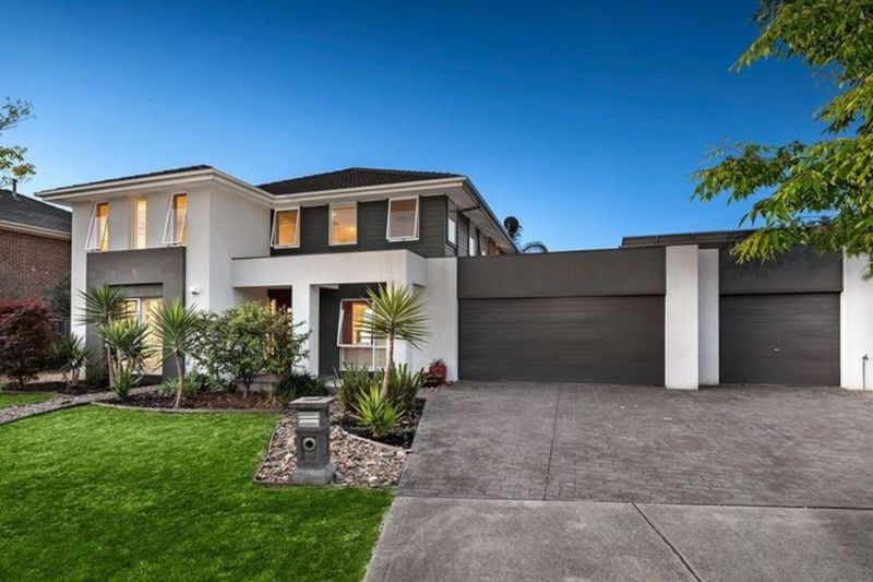 11 Hawkstowe Parade, South Morang