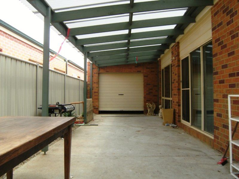 1 Springfield Close, Caroline Springs - Thumbnail 6