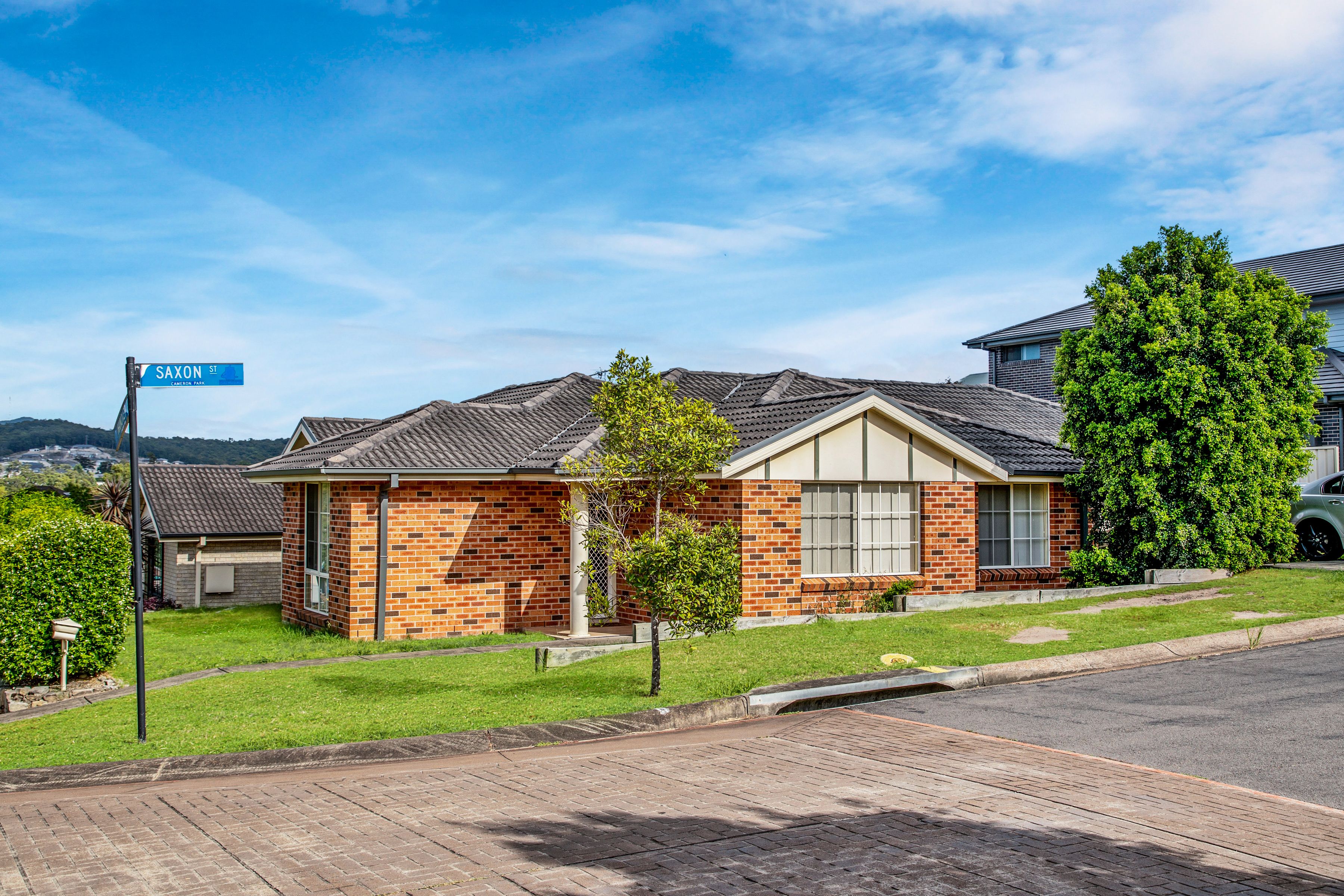 Sold property 5 Saxon Street Cameron Park , NSW 2285