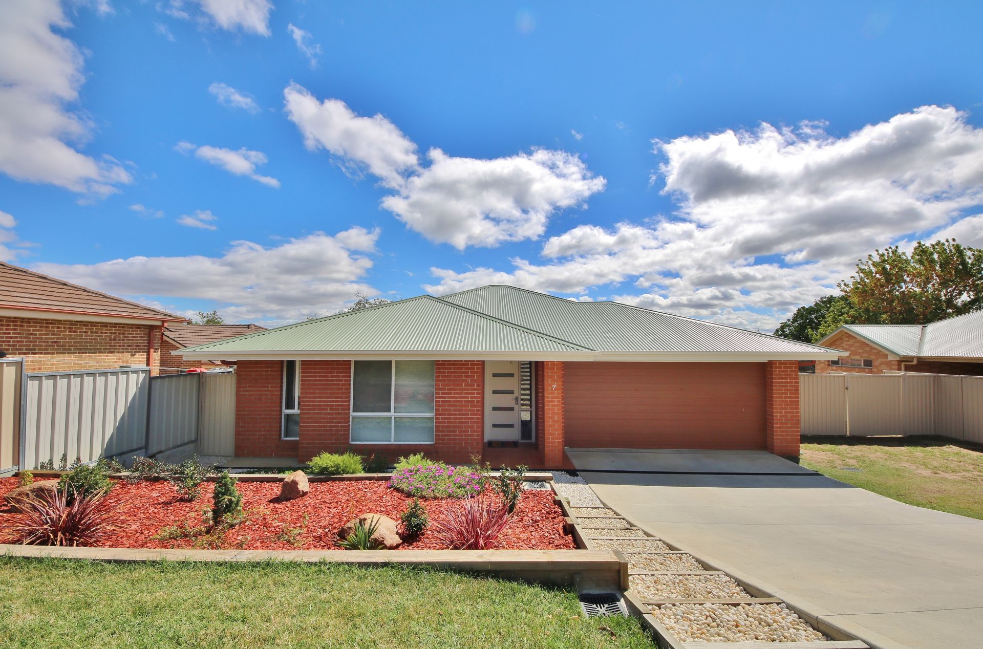 7 Dees Close, Gormans Hill Westate Property