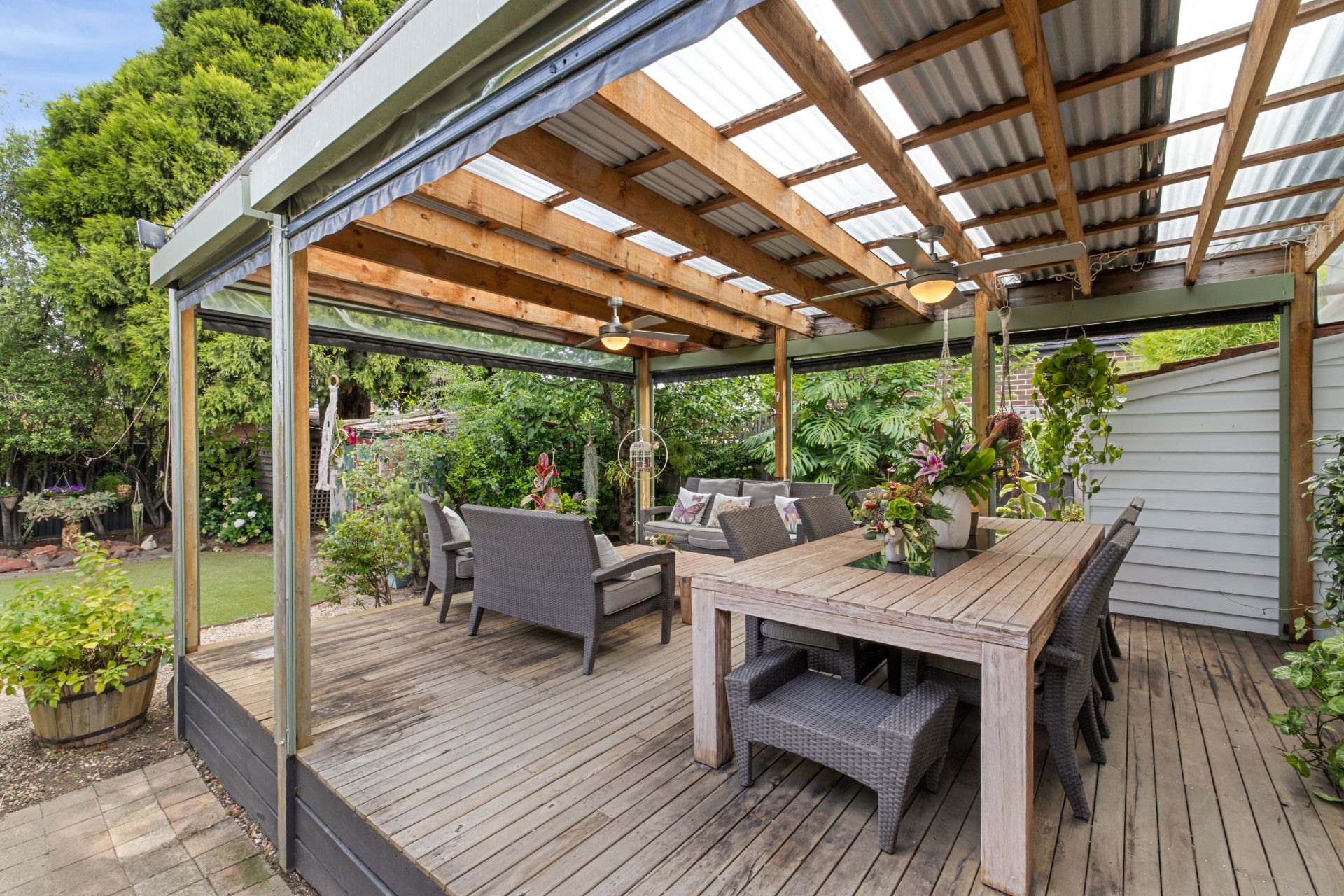 Family Entertainment In A Garden Oasis