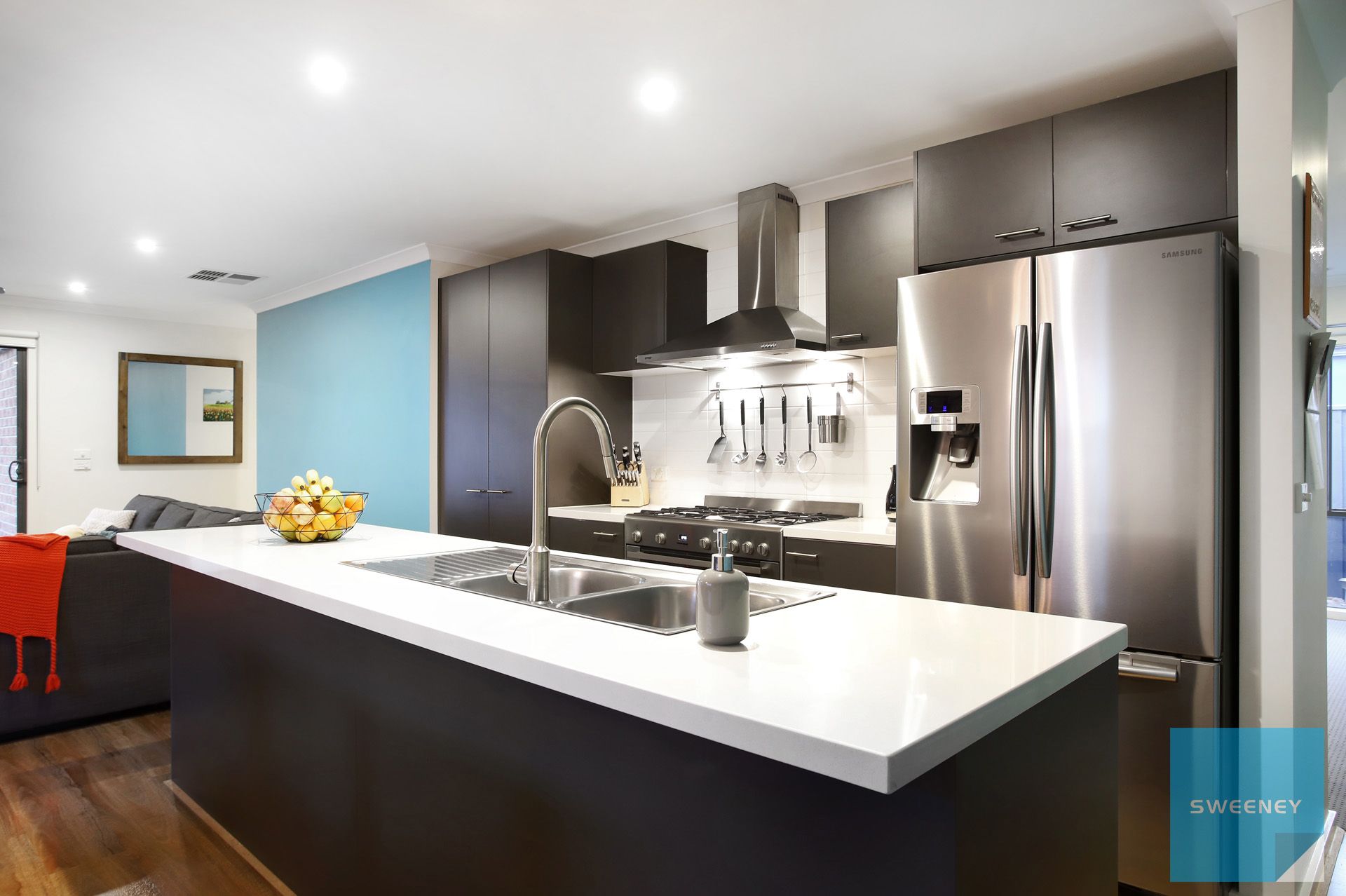 33 Annecy Boulevard, Fraser Rise - Thumbnail 3