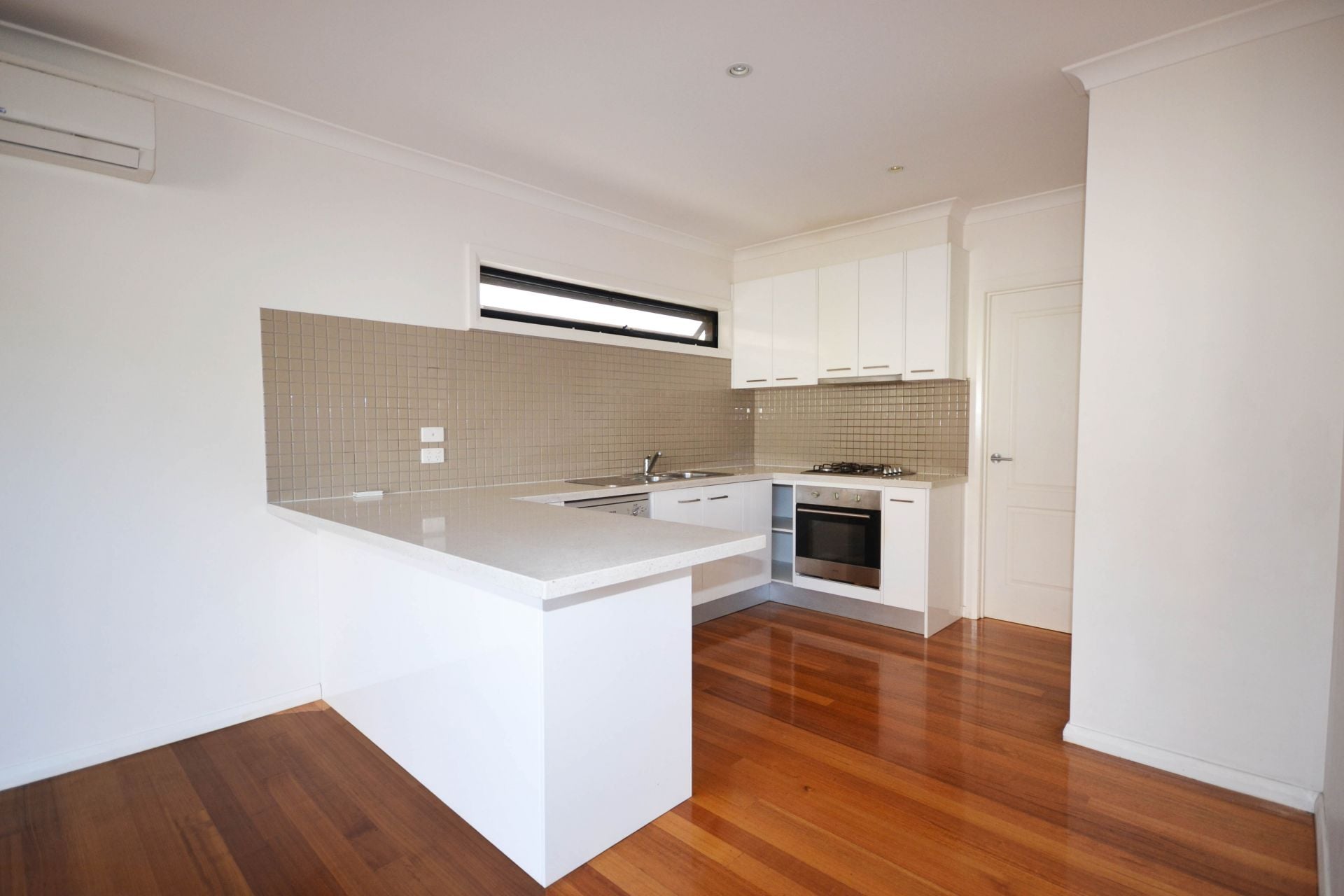 PERFECTLY PROPORTIONED & IMPRESSIVE THROUGHOUT