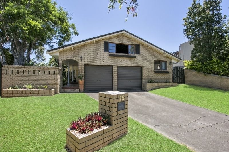 19 Dunbarton Avenue, Sorrento - Thumbnail 2