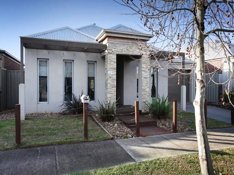 5 Scotsburn Place, Caroline Springs - Thumbnail 2