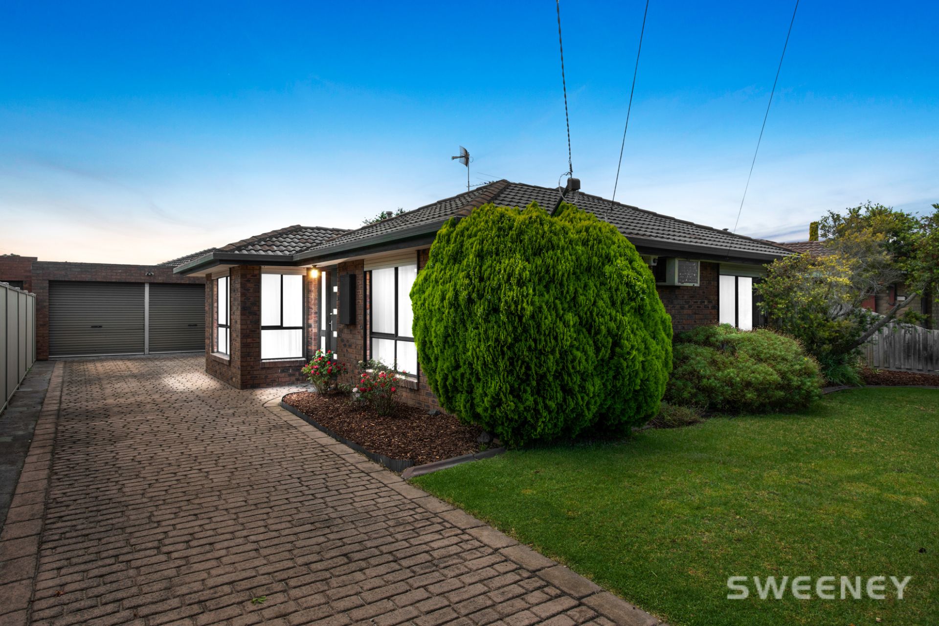 17 Scherman Drive, Altona Meadows - Thumbnail 2