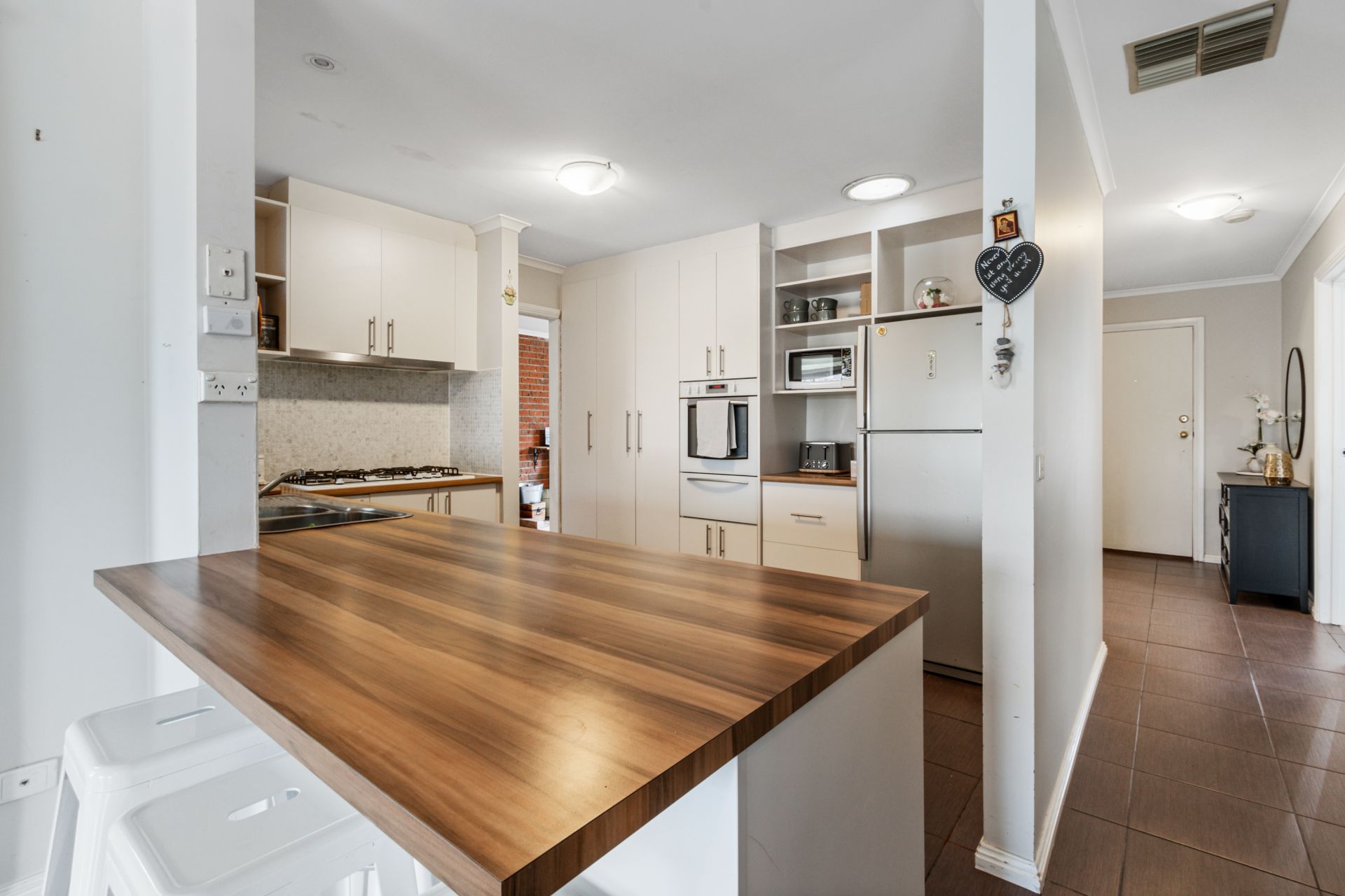 SPACIOUS FAMILY HOME- WALK TO TOWN