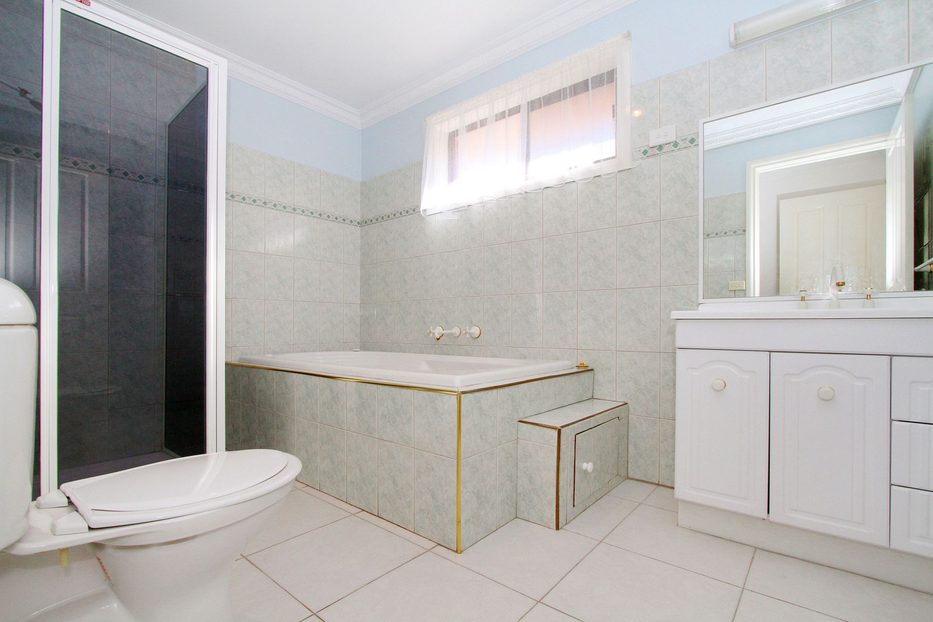 TWO BEDROOM, INDEPENDENT, AND IN GREAT LOCATION