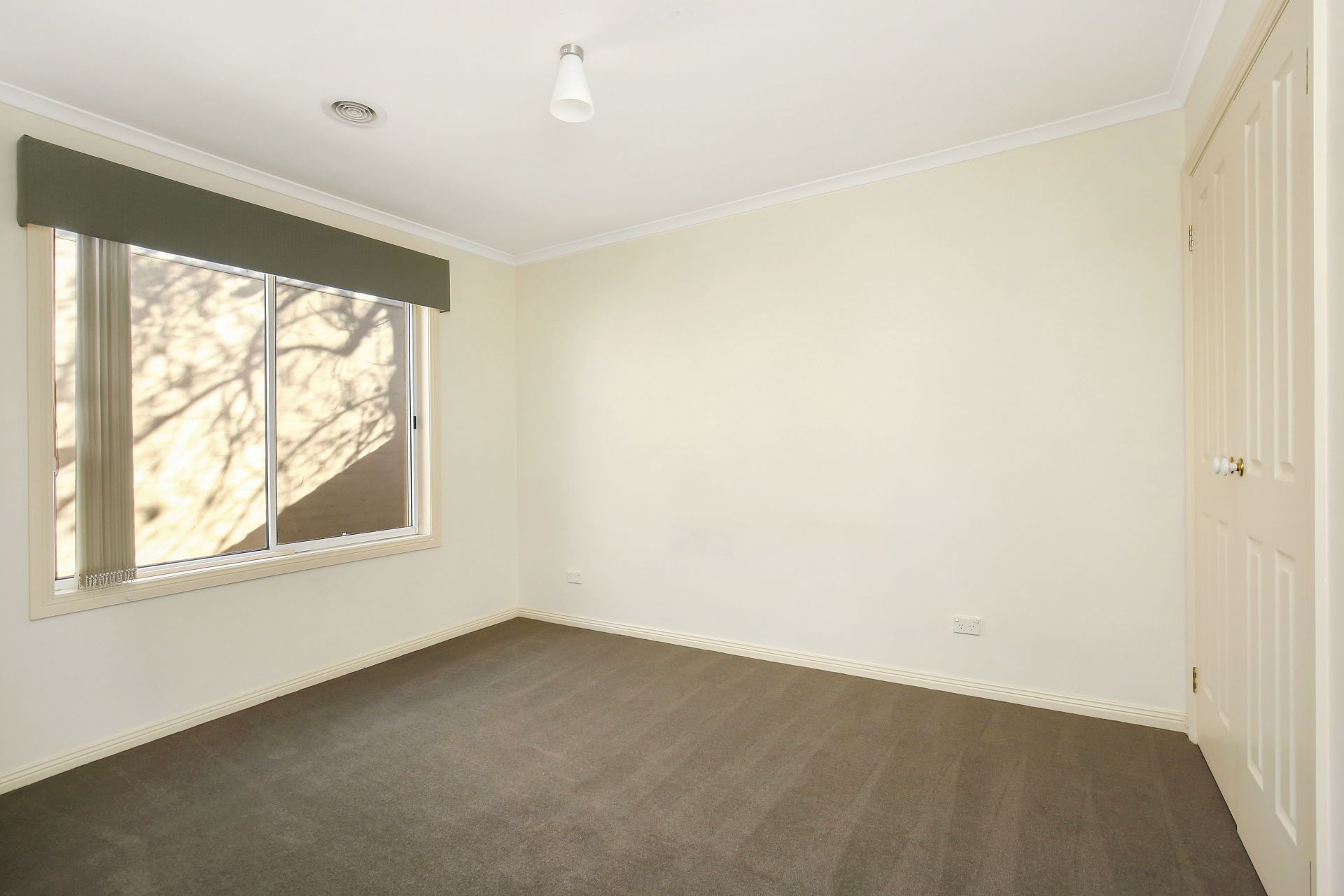 Central Location  *Insp Thu 7th Sep @ 5:05pm*