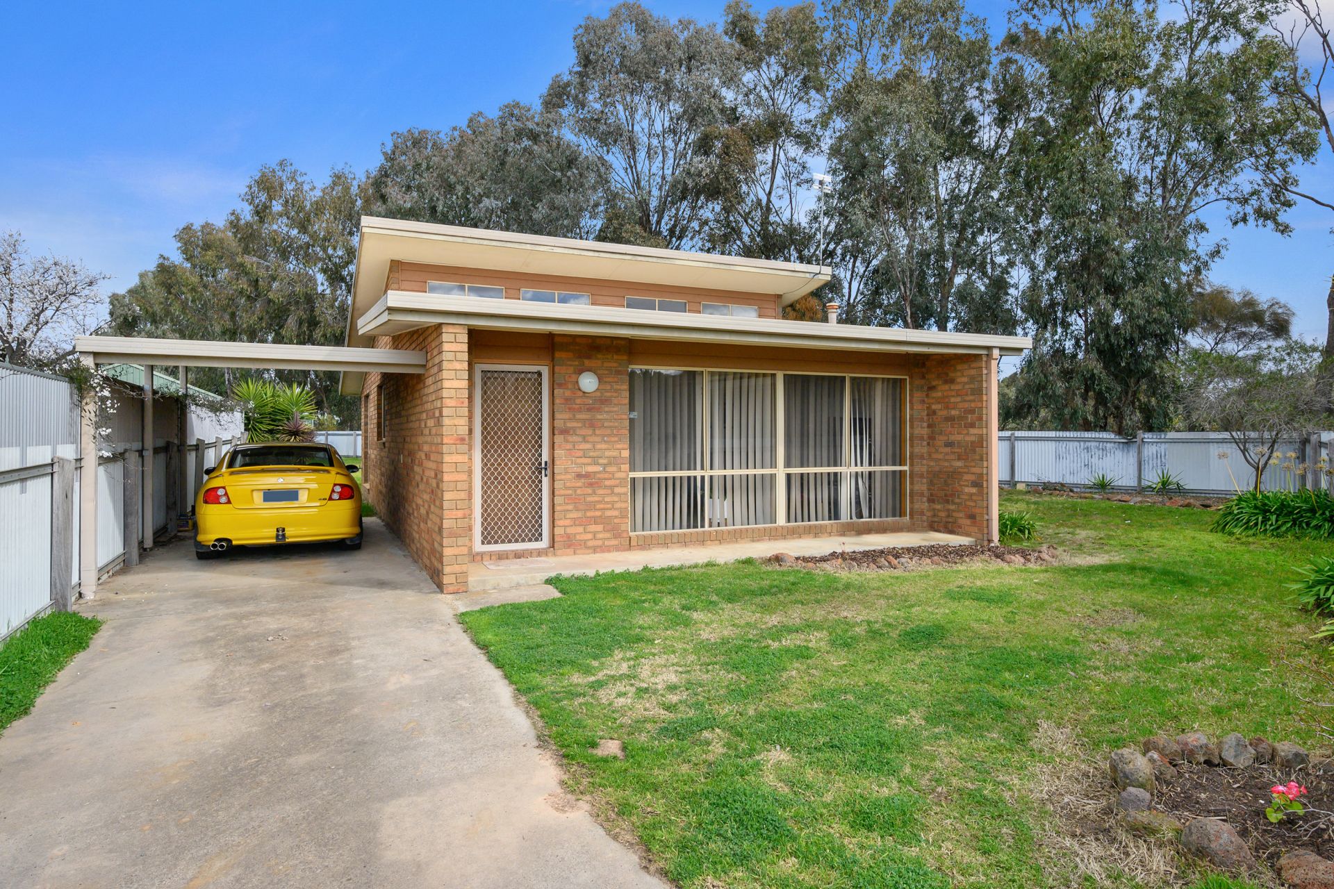2/4 Hedley Court, White Hills Bendigo Ballarat Real Estate Pty Ltd