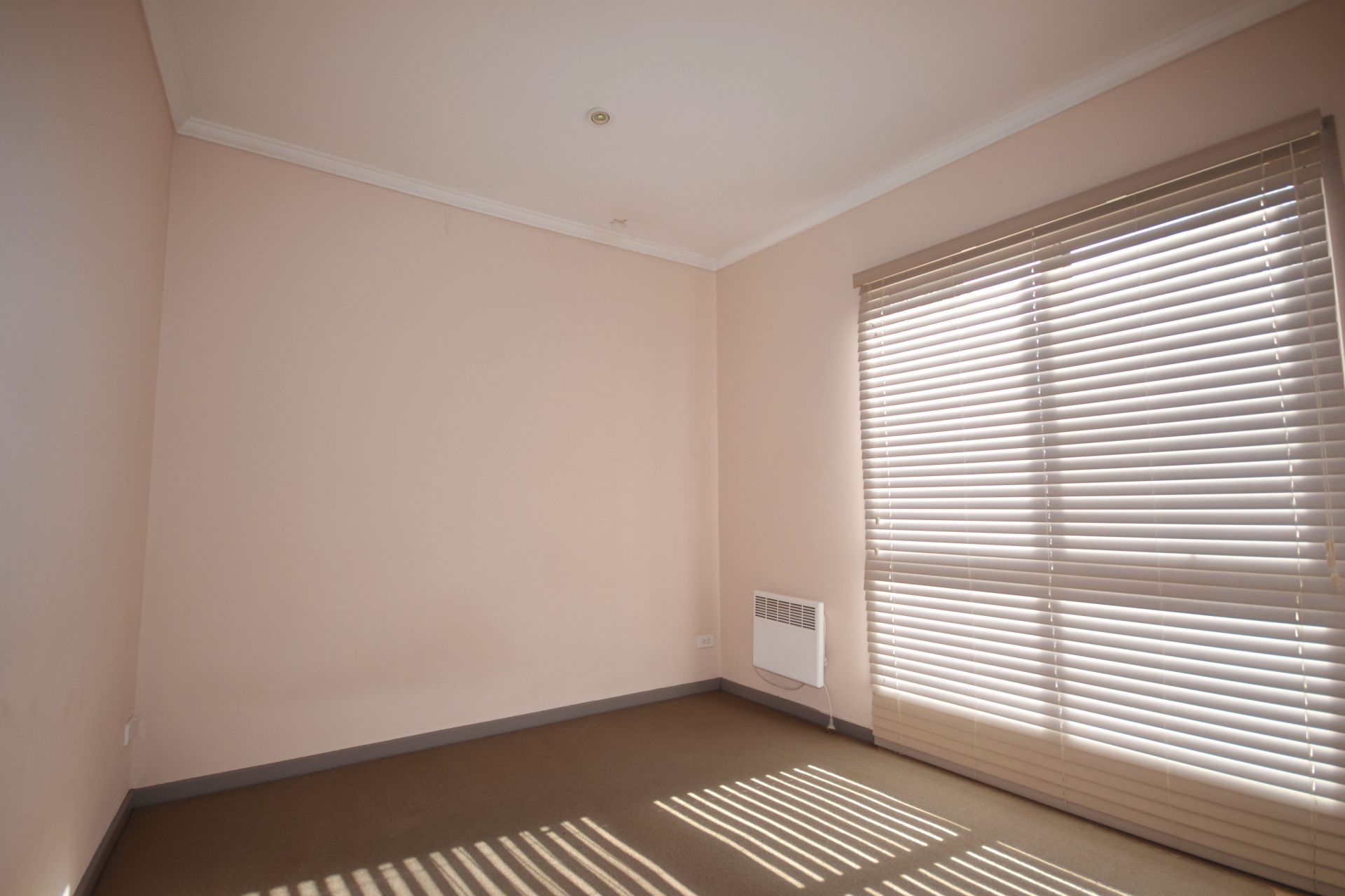 THREE BEDROOM THREE FLOORS