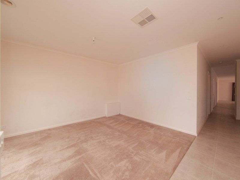 14 Kinkora Crescent SOUTH MORANG, South Morang - Thumbnail 7