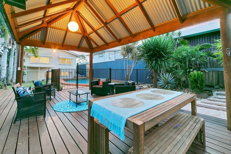 Carina 18 Gray Street