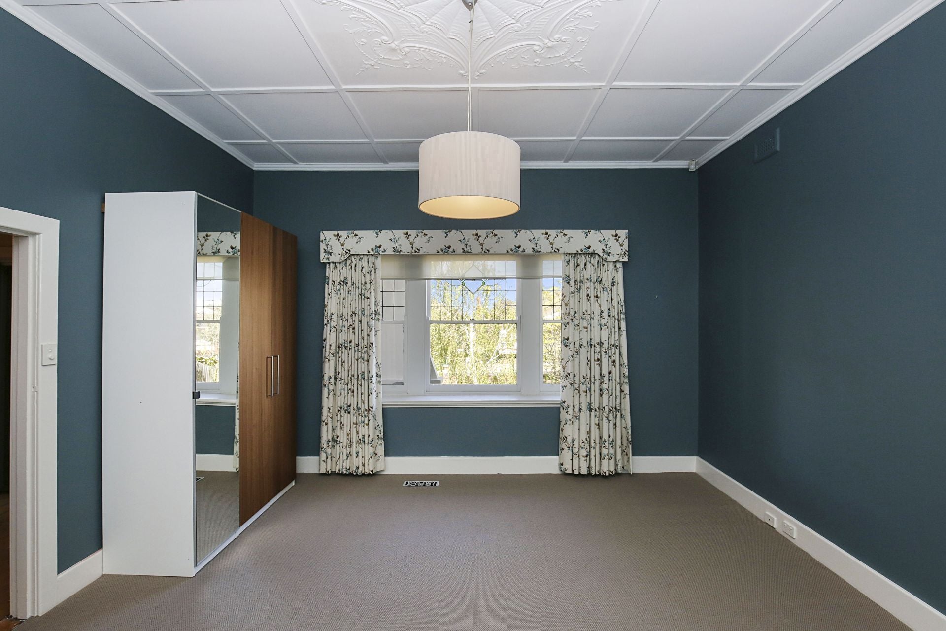 Immaculately Presented Californian Bungalow!!!