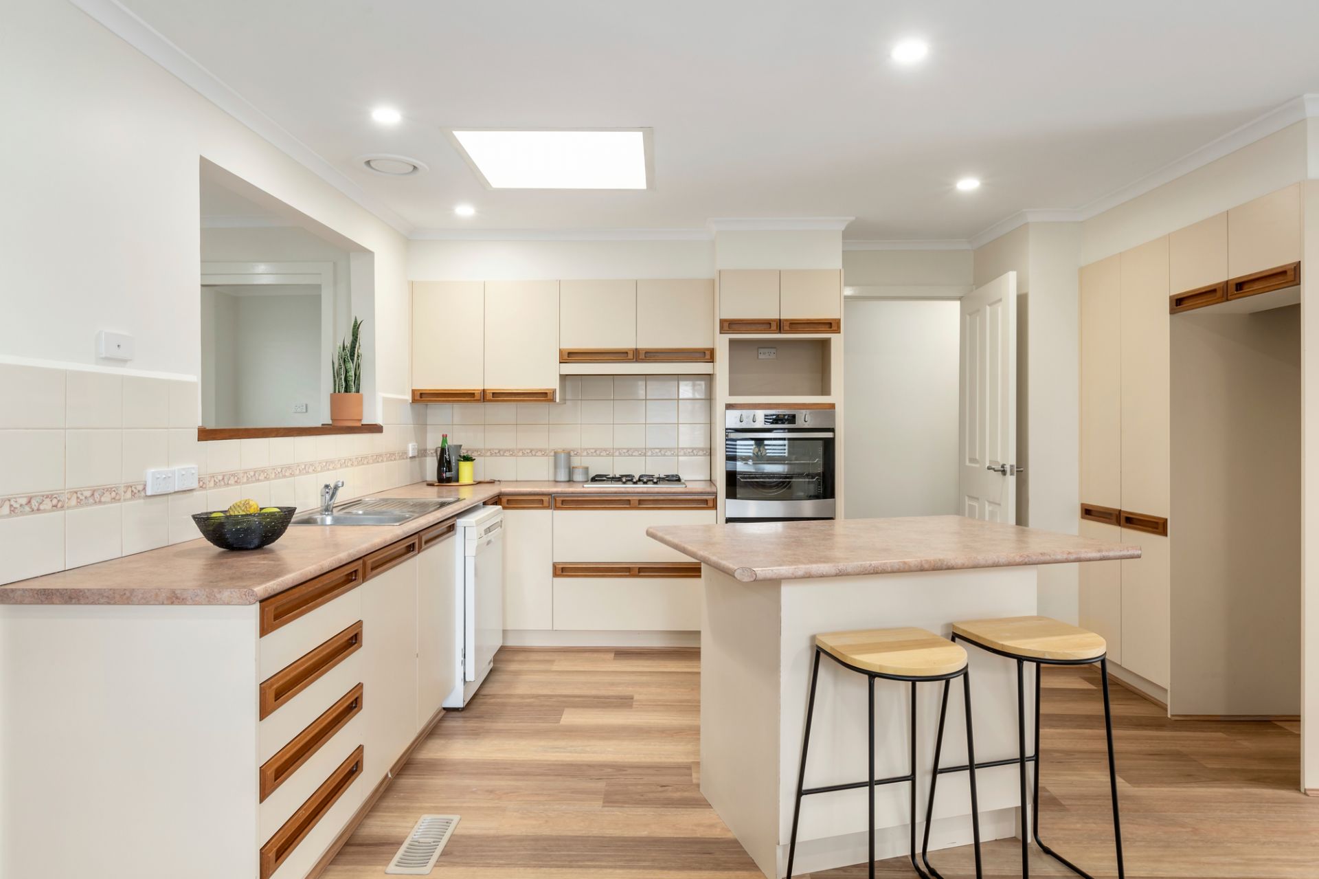 Spacious family living close to schools, shops and RMIT