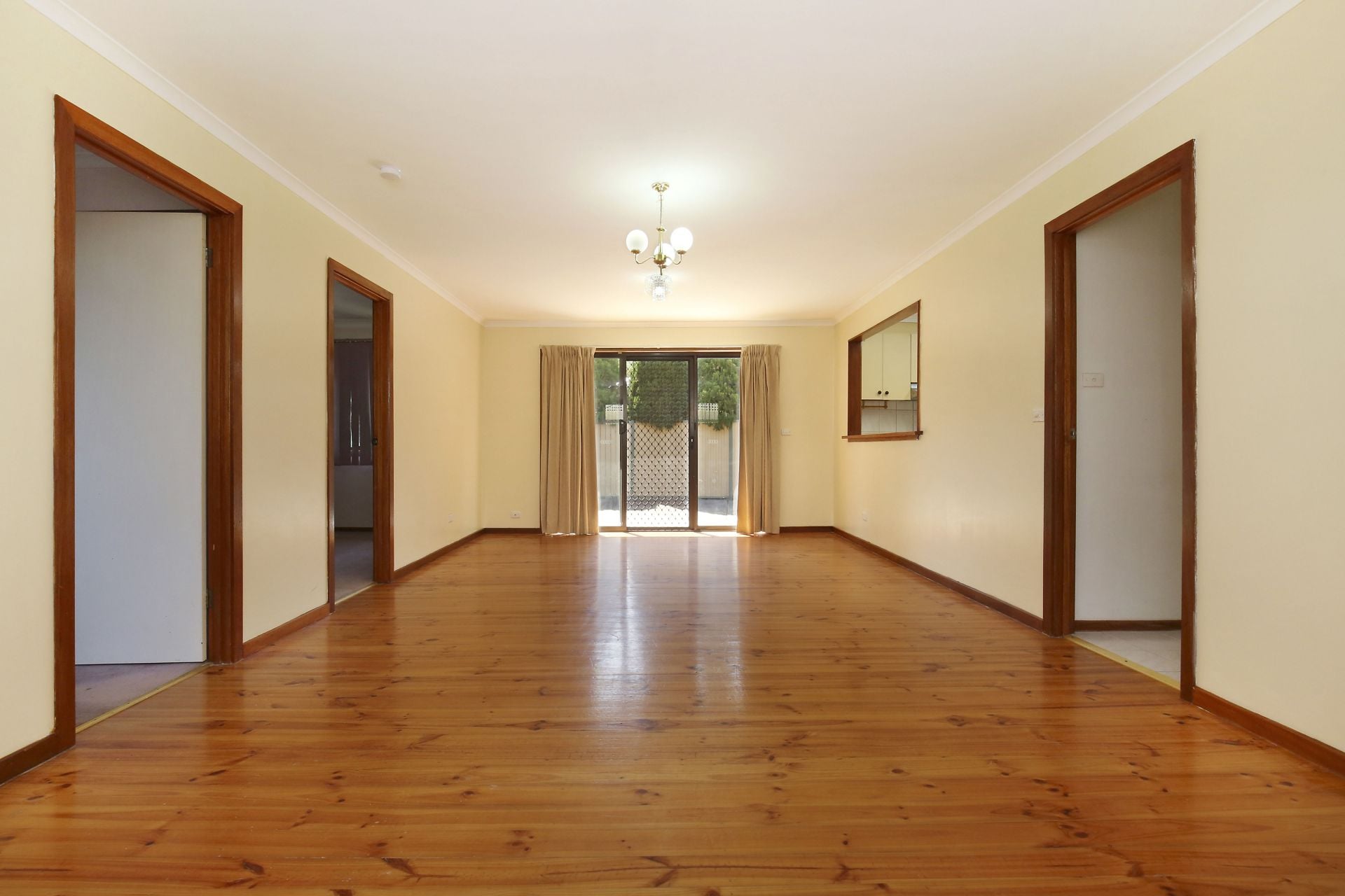 5 Bedroom Family Home
