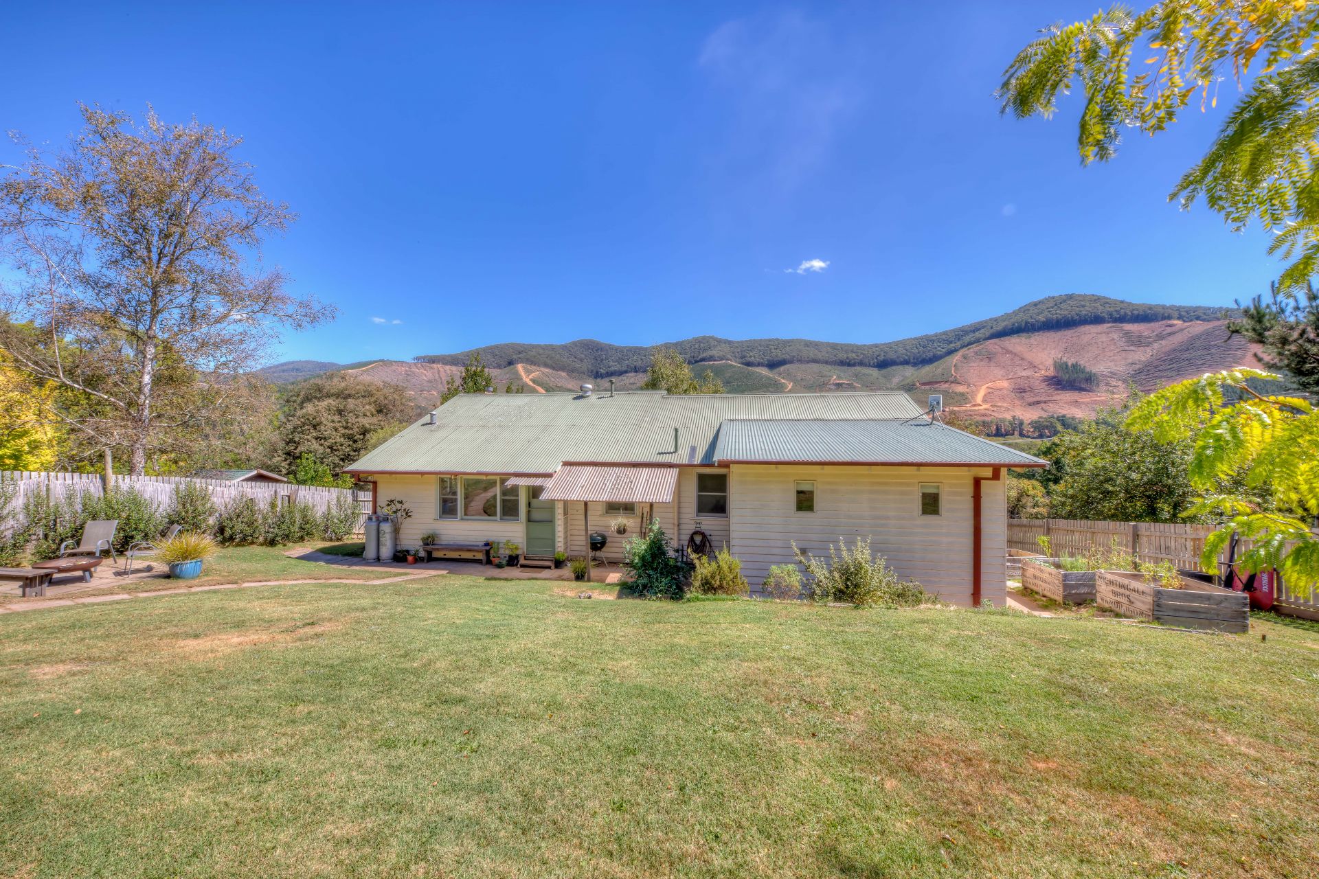 115 School Road, Wandiligong Dickens Real Estate