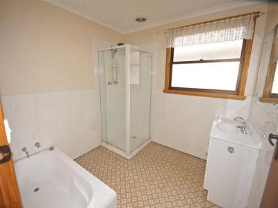 3
 
 
 
  
 
 
 1
 
 
 
  
 
 
 2
 
 
 
 
 
 
 
 25 Henry Street, SHEFFIELD TAS 7306, Sheffield - Thumbnail 6