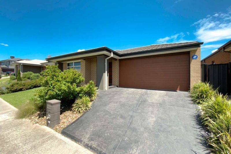10 Oatmeal Way, Mernda