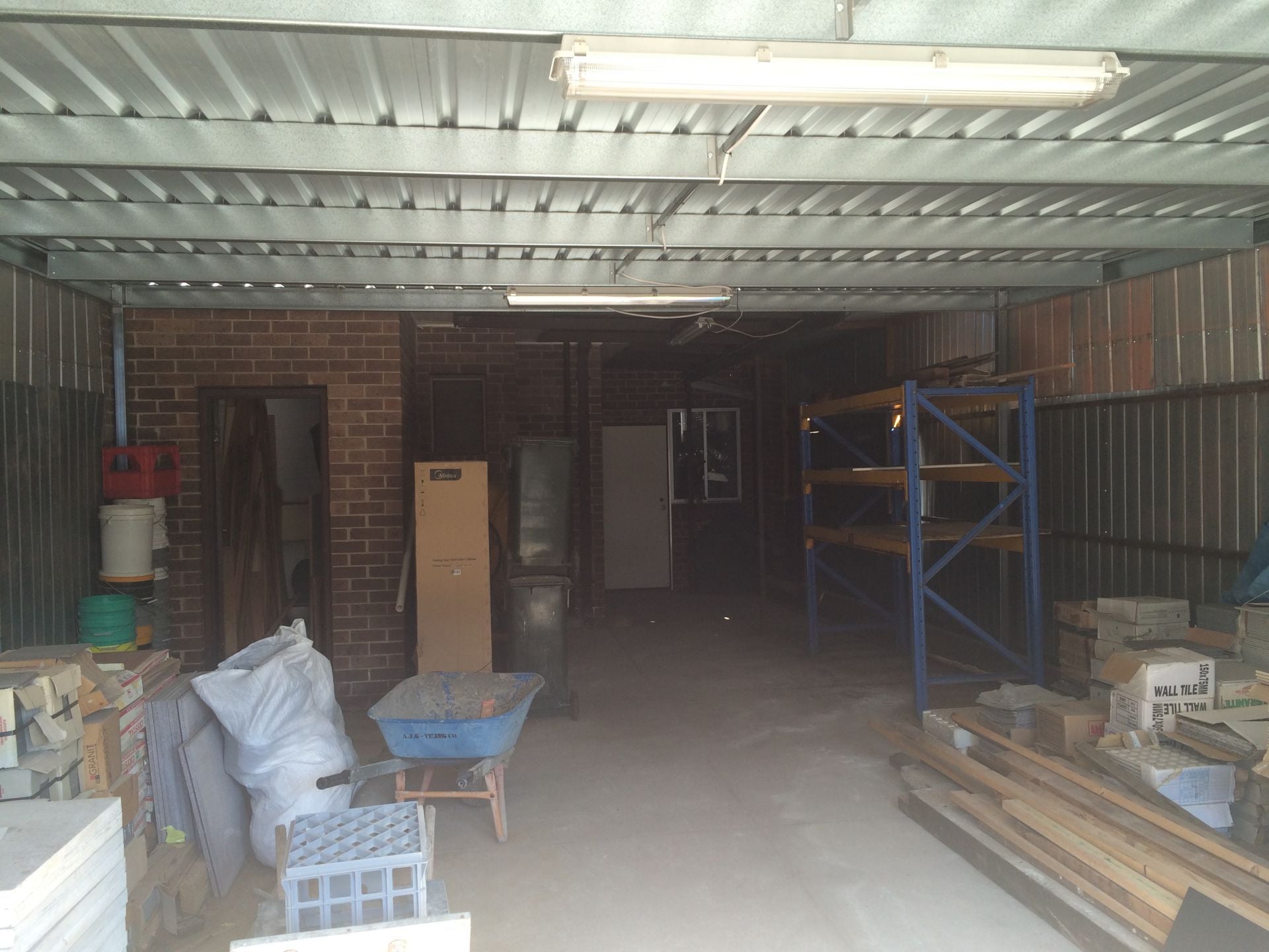 INVEST OR OCCUPY - SOLID BRICK SHOP/OFFICE