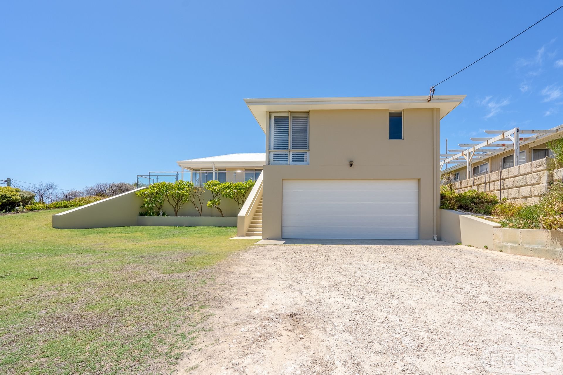 11 Oceanic Drive, Dawesville H.& N. PERRY