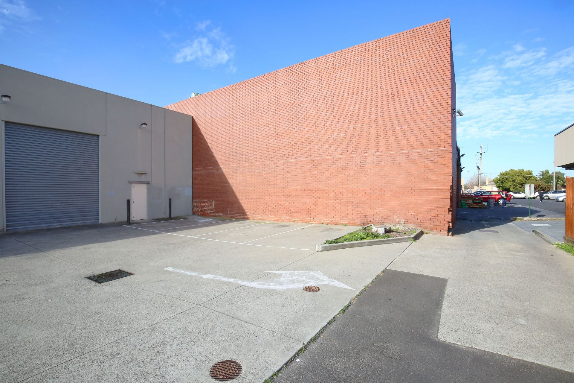 UNDER OFFER!!

GREAT HIGH STREET RETAIL SPACE!!