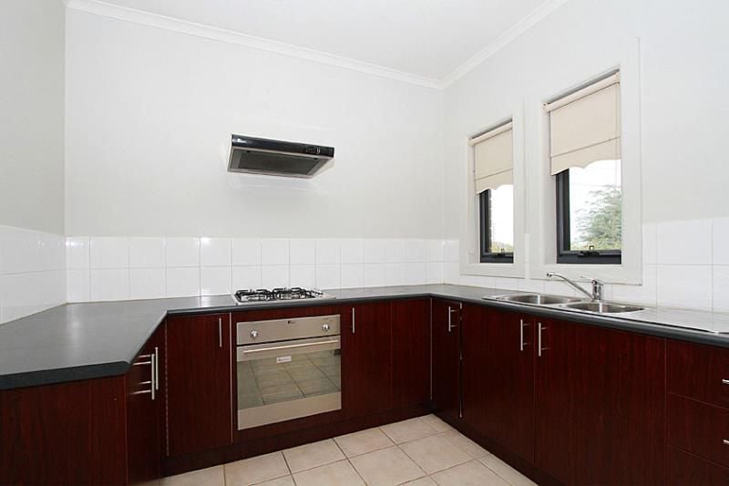 PRIME LOCATION. WALKING DISTANCE TO EPPING TRAIN STATION.