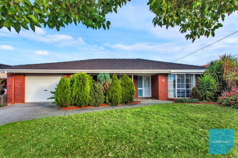 19 Knightsbridge Avenue, Altona Meadows - Thumbnail 2